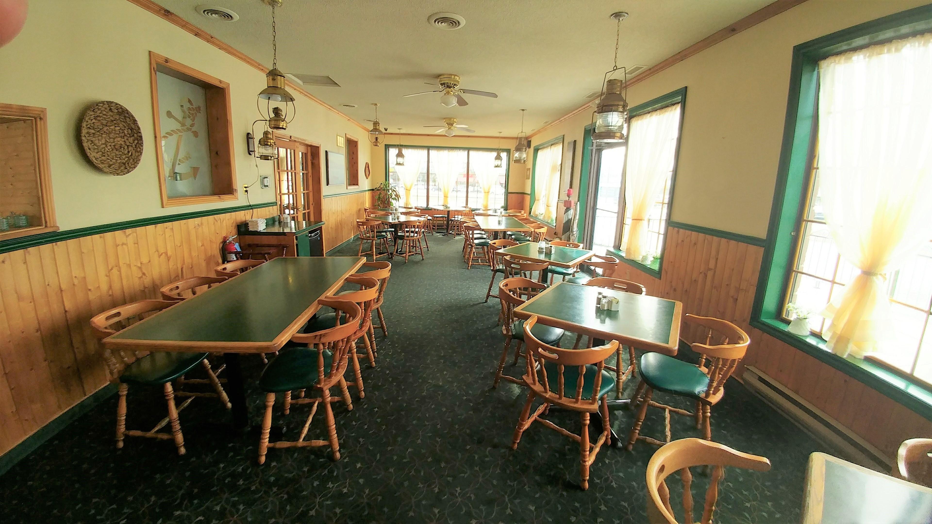 Quality Inn & Suites 1000 Islands Гананокве Экстерьер фото